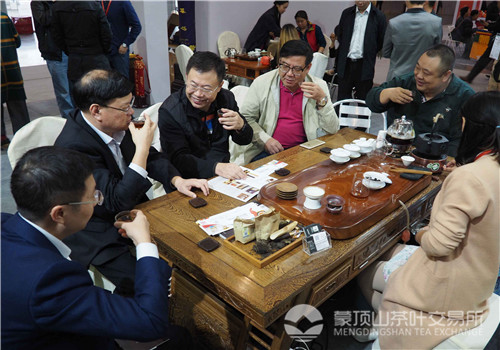 老总到厂吃饭_老总吃饭真实图片(2)
